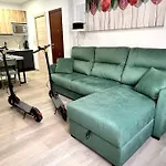 Lujo 10 Pax Proyector, Maquina Arcade Y Patinetes